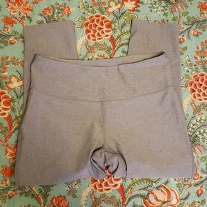Grey capri leggings from Mondetta